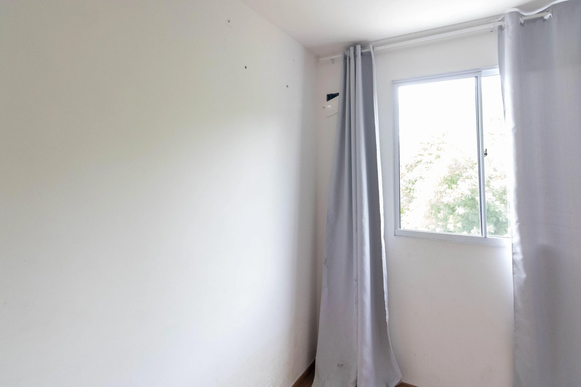 2-bedroom apartment in a building with a gym — photo 35