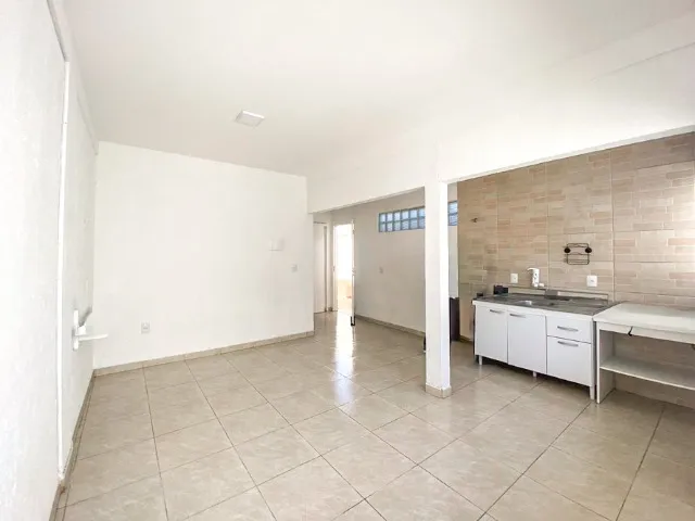 Balcony with a grill in a one-bedroom apartment, 42 m² — photo 9