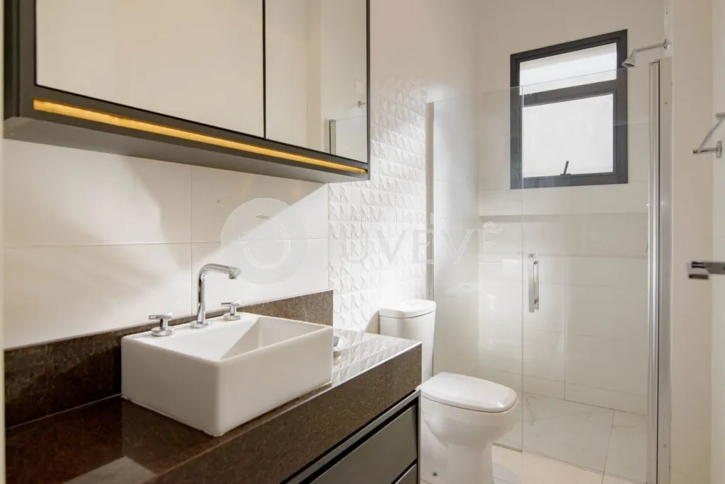 Furnished apartment, 104 m², with a glass-enclosed balcony — photo 40