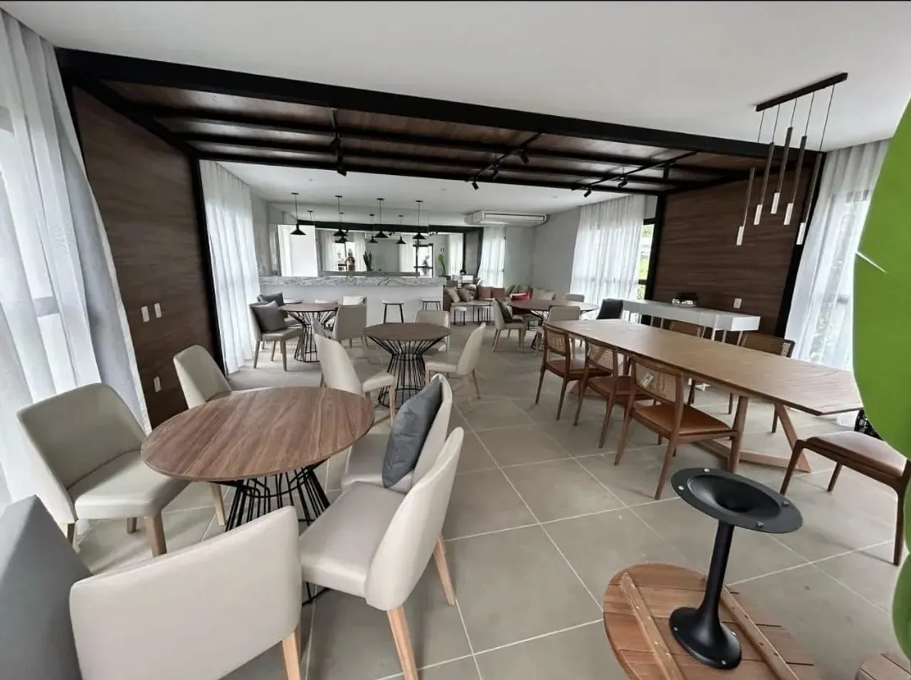 Unfurnished 2-bedroom apartment with 1 bath and pets — photo 50