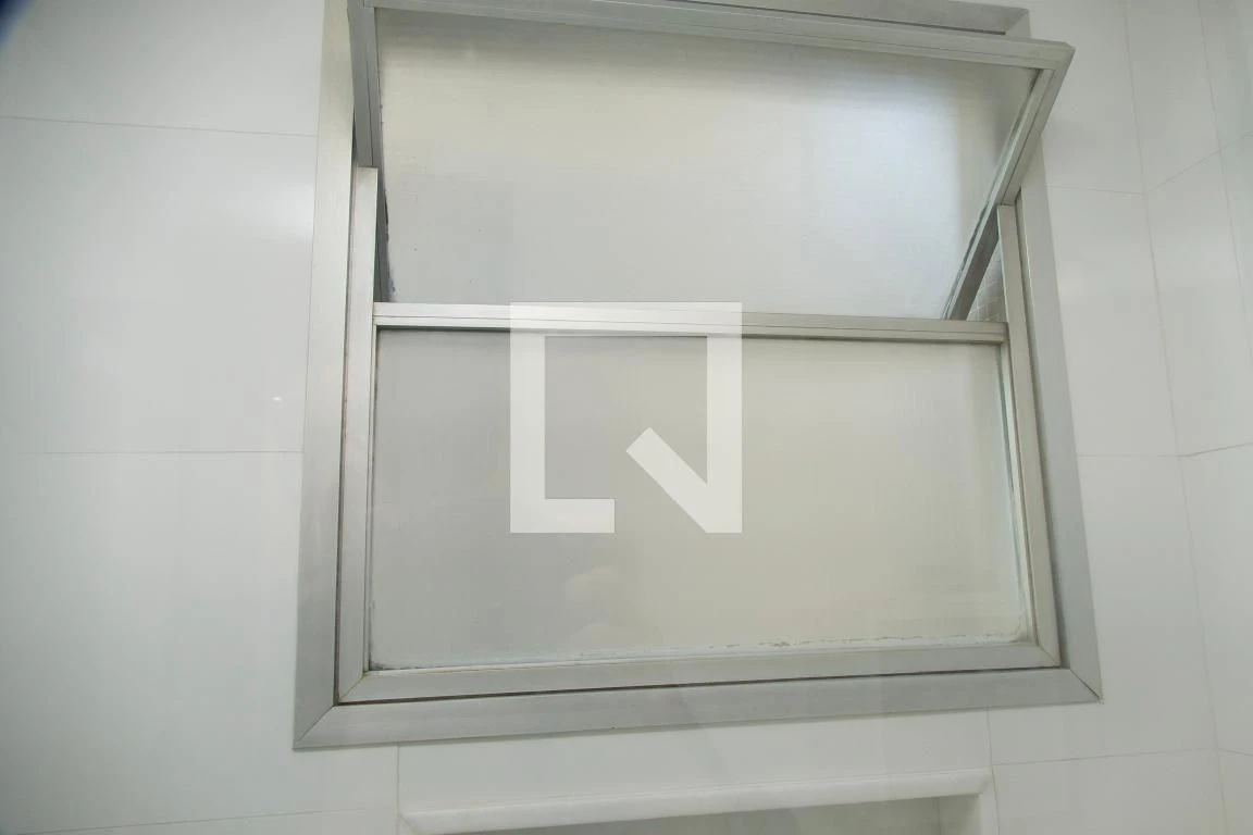 1-bedroom apartment with enclosed kitchen and balcony — photo 45