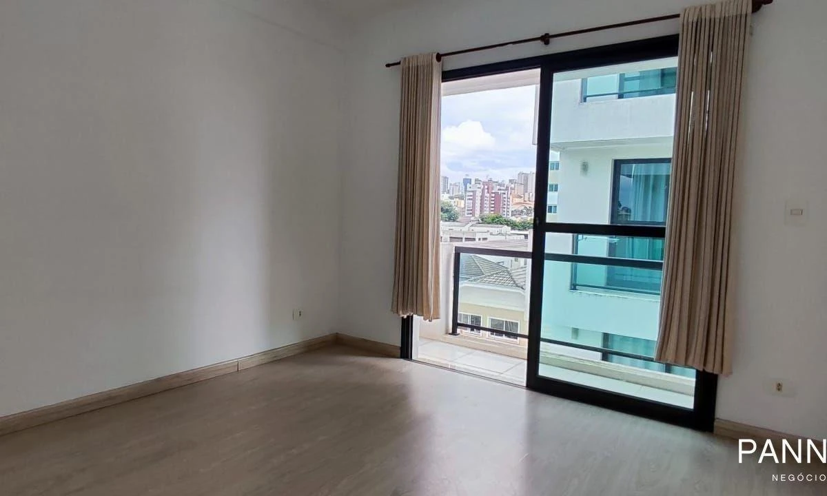 2-bedroom apartment with a grill on the balcony — photo 29
