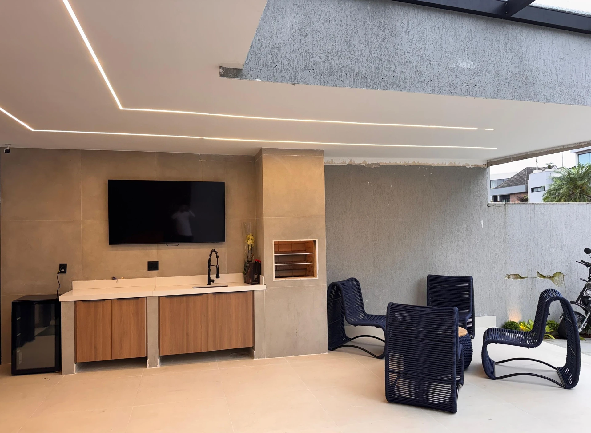 Будинок 280 м² із заскленим балконом та панорамними вікнами — photo 5