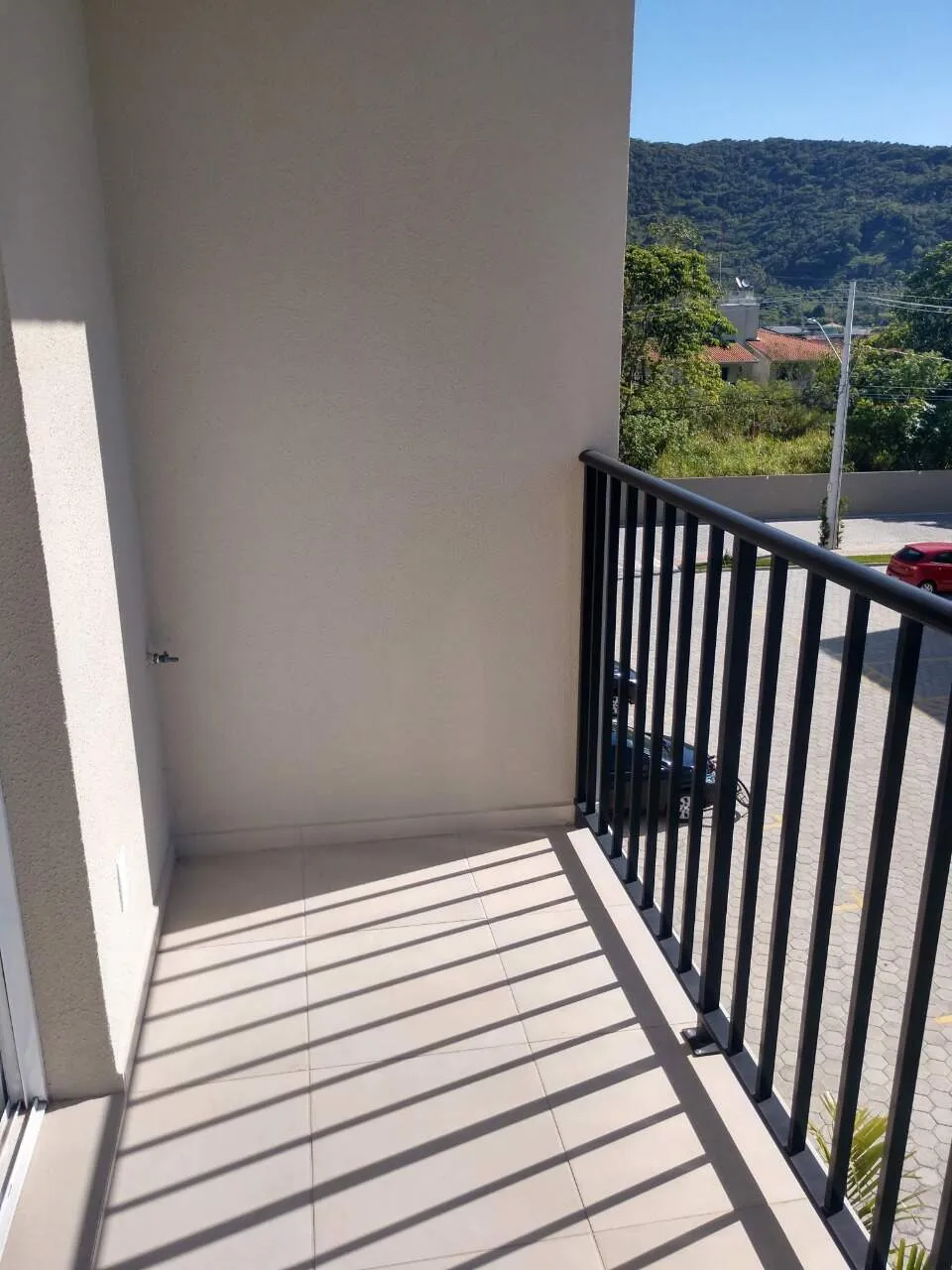 2-bedroom apartment with balcony and open-plan kitchen — photo 16