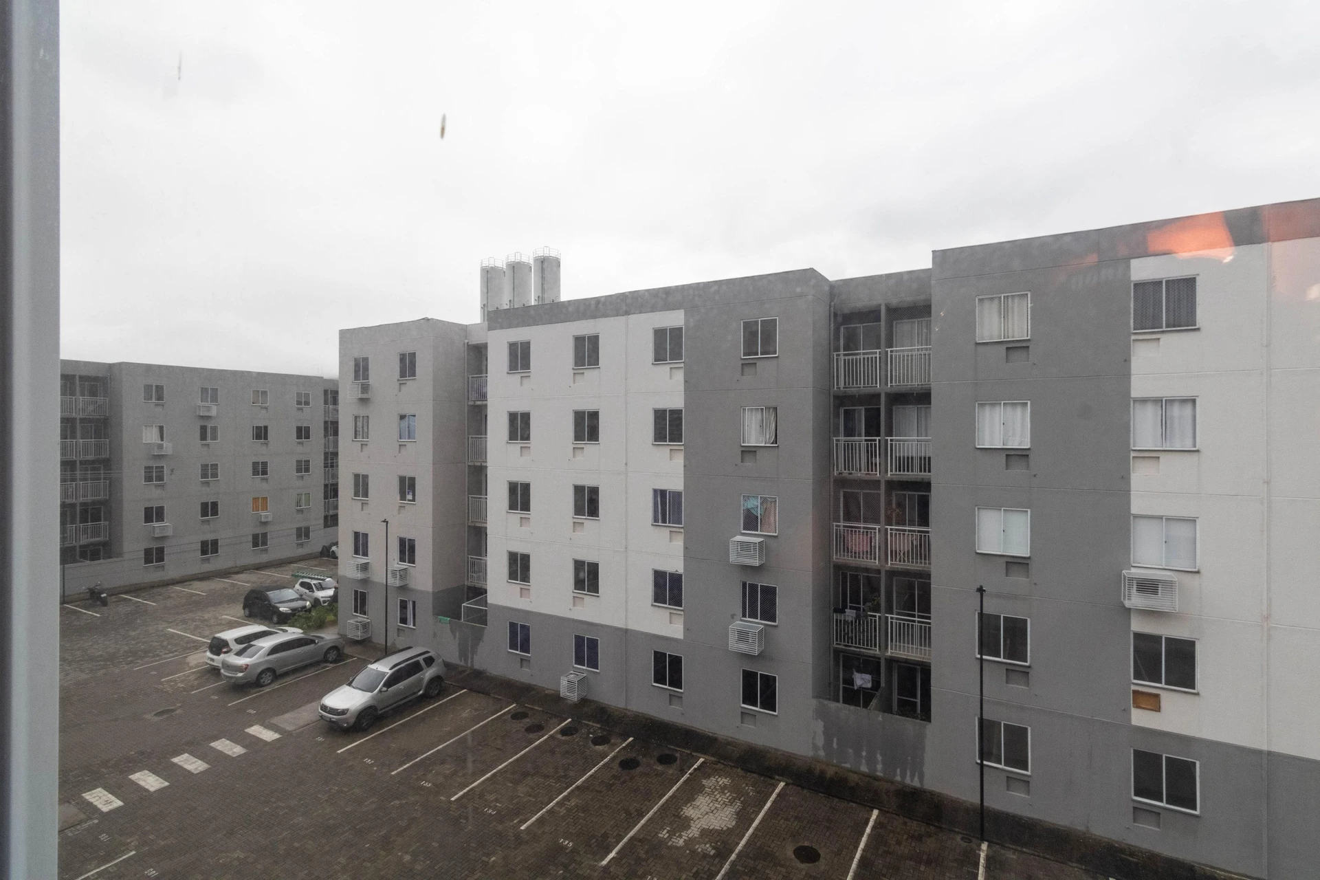 Unfurnished 2-bedroom apartment with 1 bathroom — photo 33
