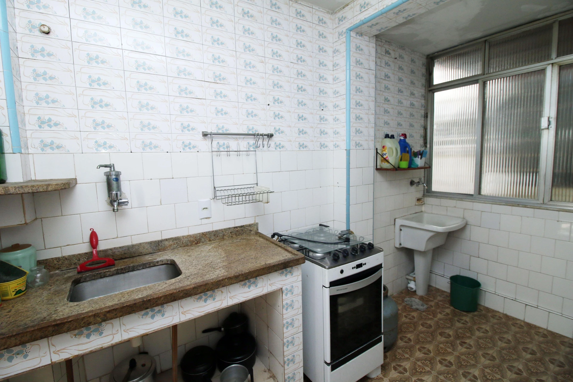 Rental apartment with 2 bedrooms and a balcony — photo 2