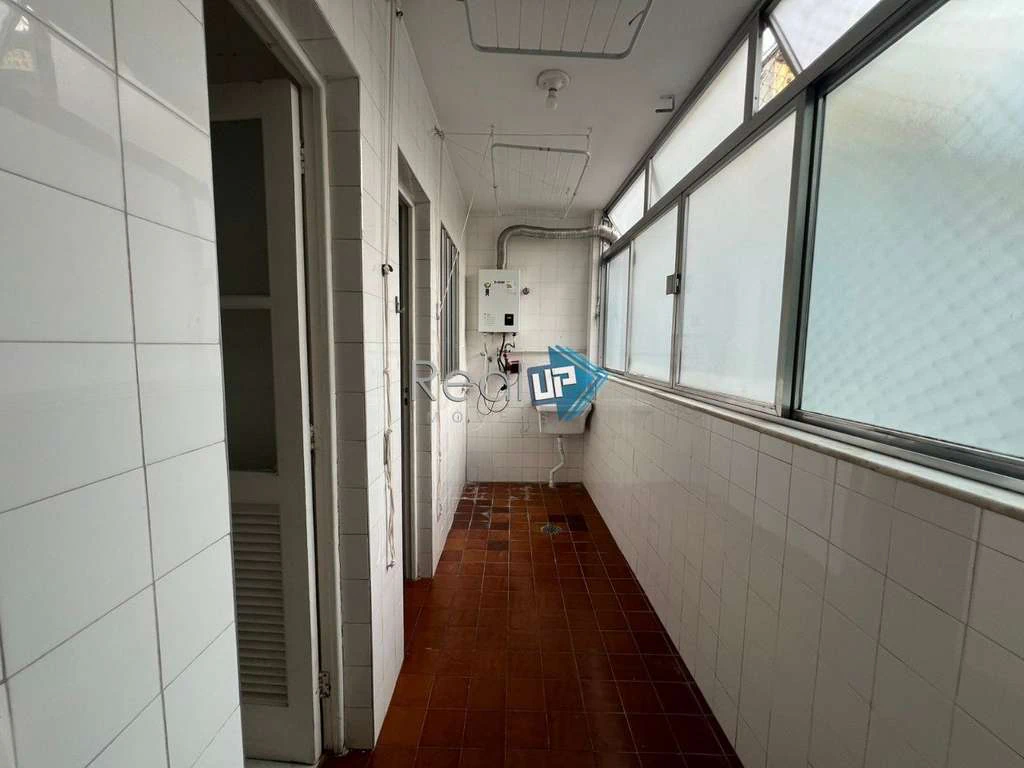 2-bedroom apartment with a glazed balcony — photo 24