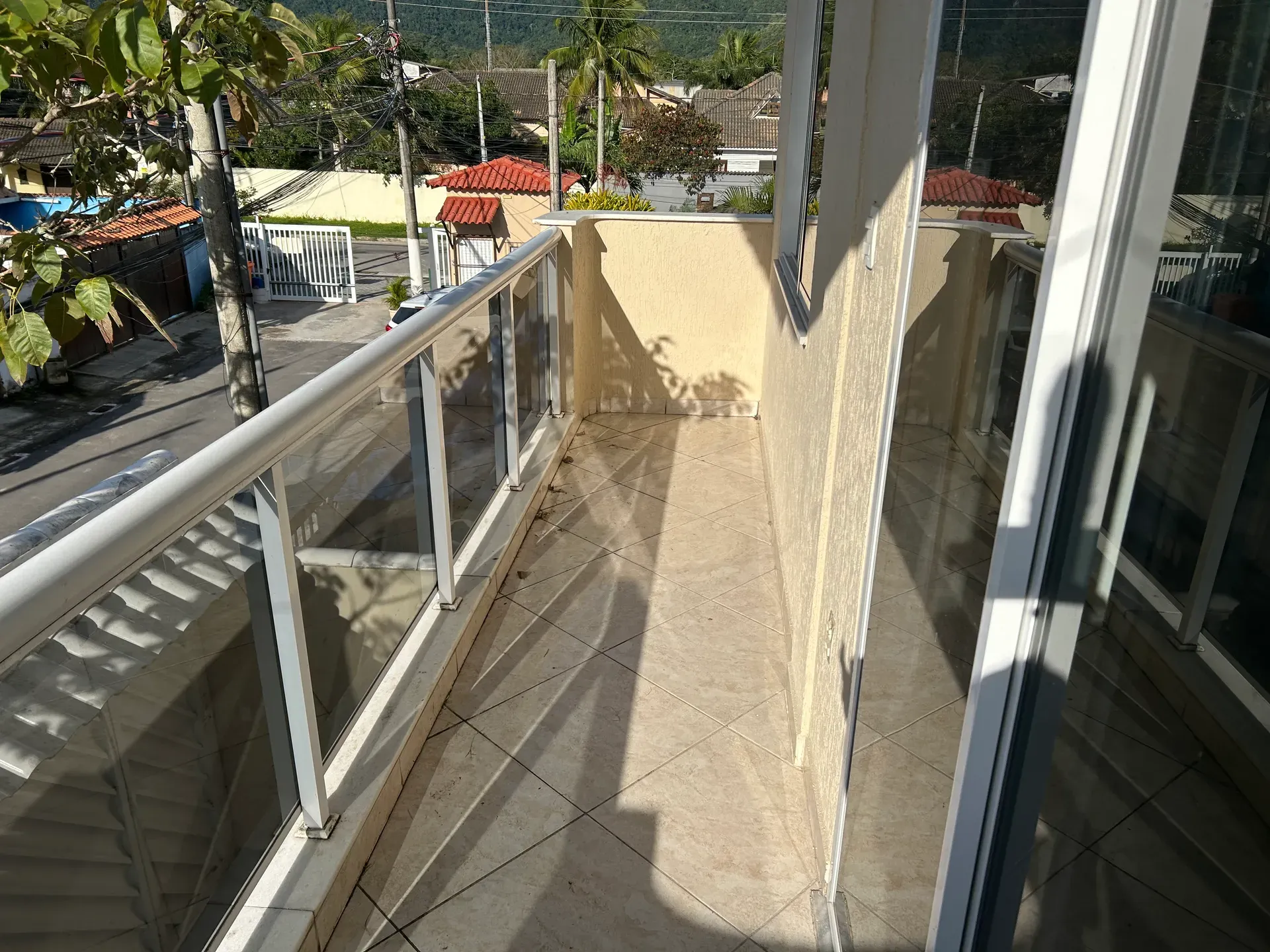 Garden in a 4-bedroom house, 220 m² — photo 13