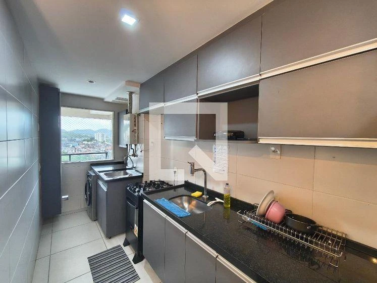 3-bedroom apartment in a building with a gym — photo 2