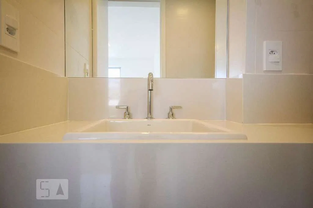 197 m² rental coverage with 2 bedrooms and 3 baths — photo 16