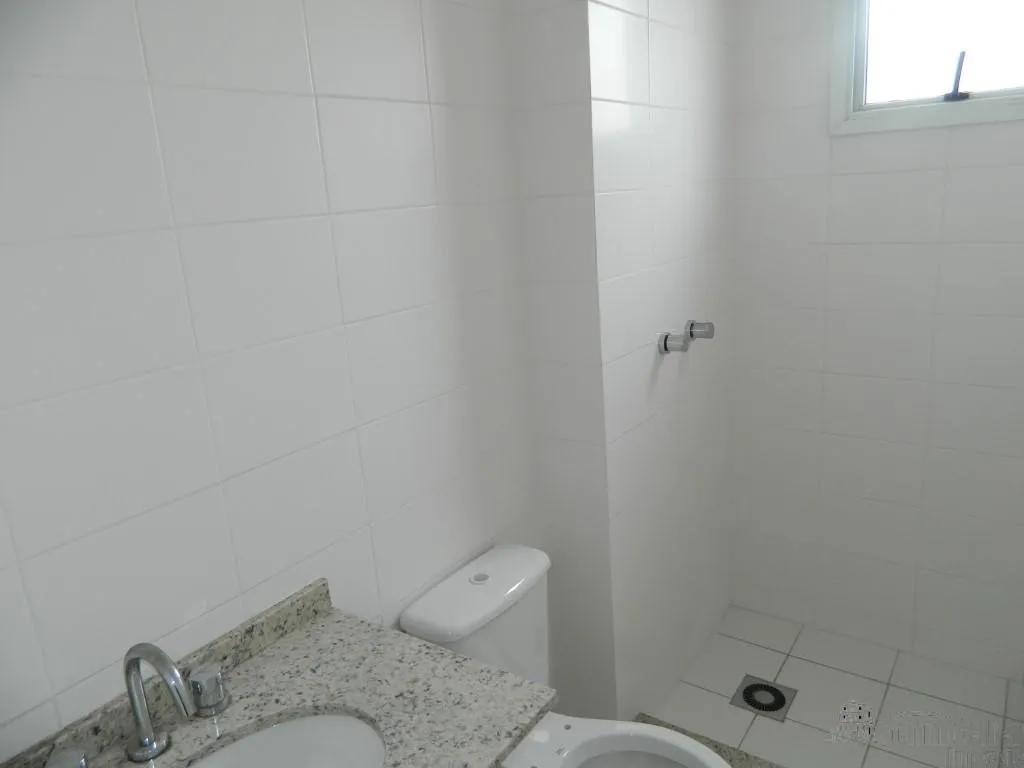 Балкон з грилем та 2 спальні: квартира 70 м² — photo 16
