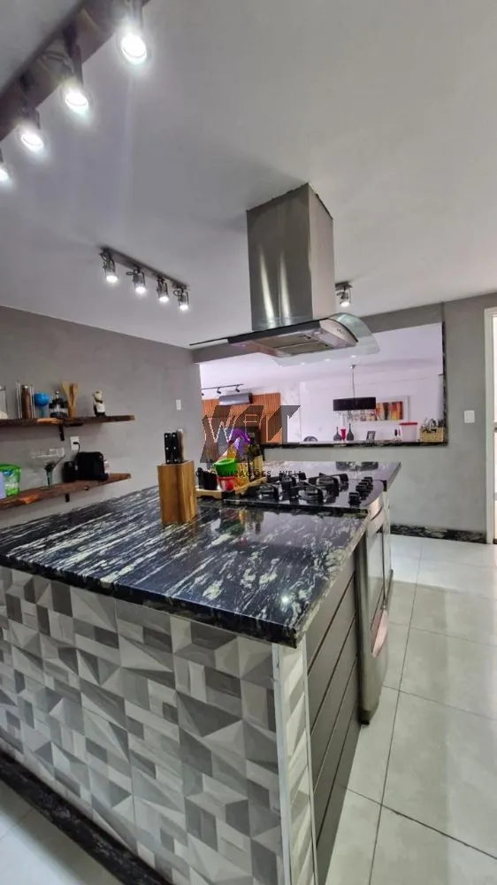 House with 3 bedrooms and an open-plan gas kitchen — photo 17