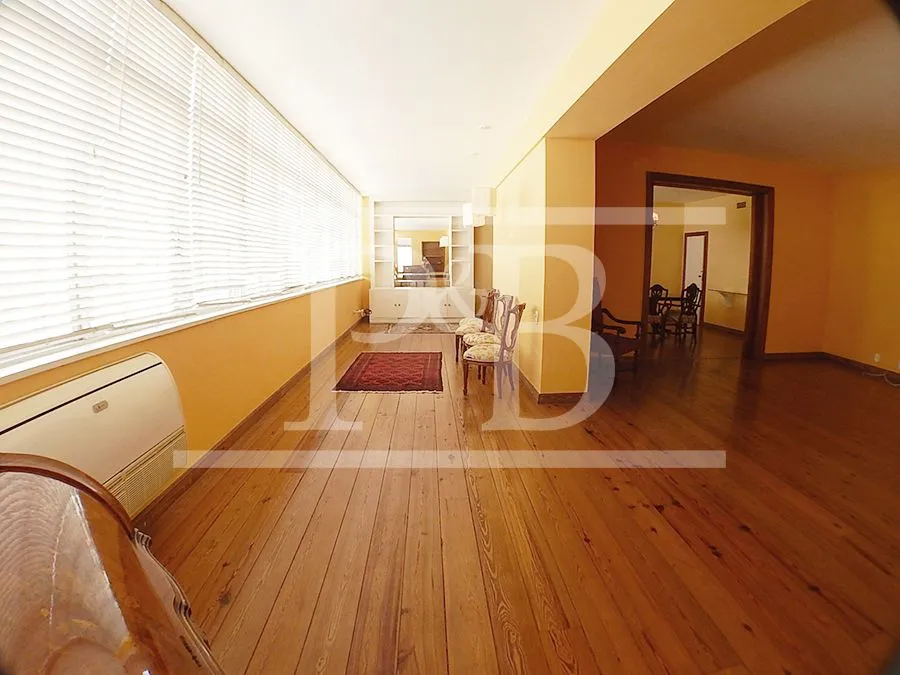 4-bedroom apartment with 3 bathrooms, 420 m² — photo 7