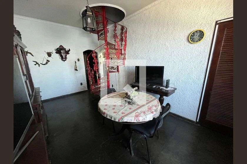 Rental house with 4 bedrooms and 600 m² — photo 14