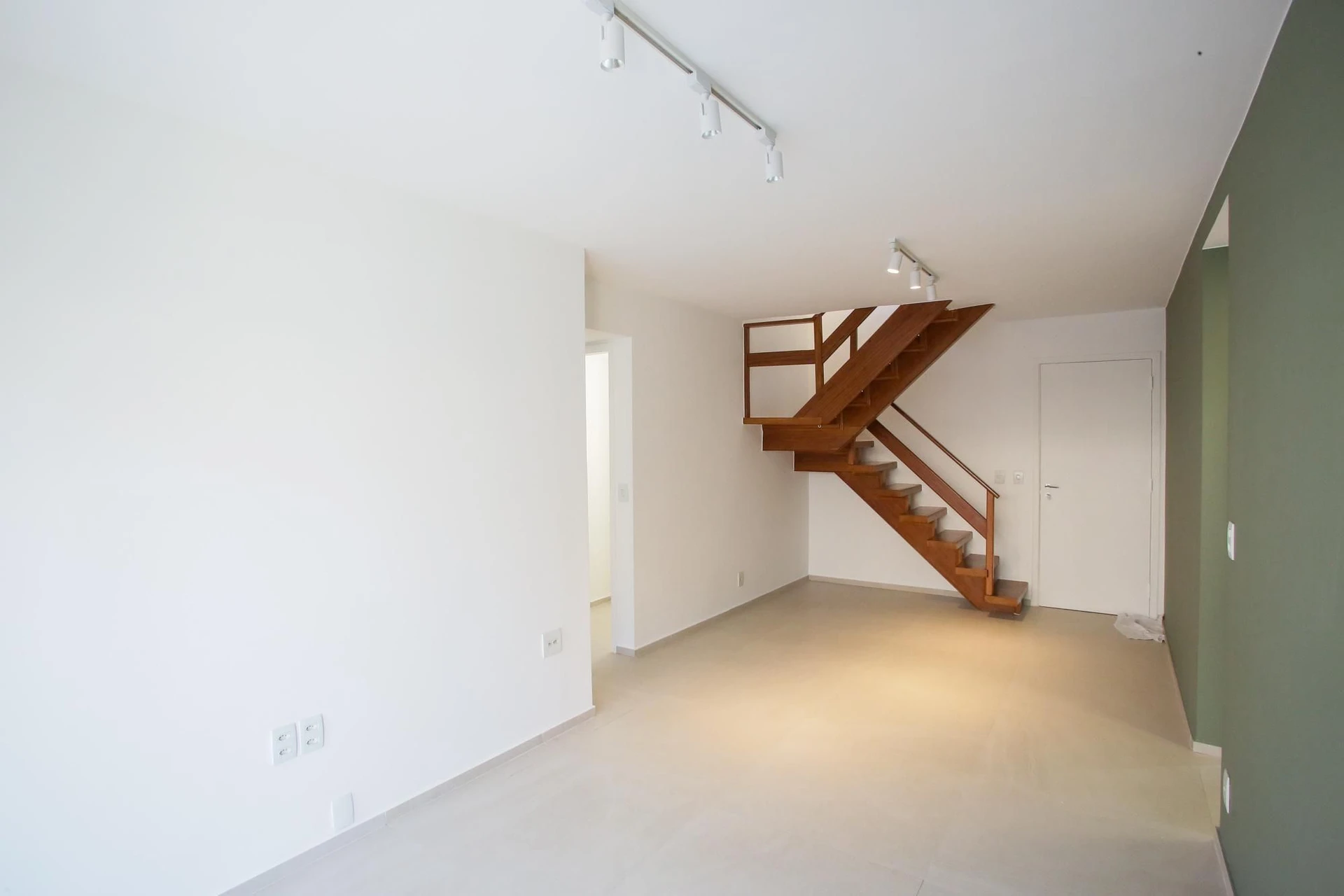 3-bedroom apartment in a building with a sauna — photo 6