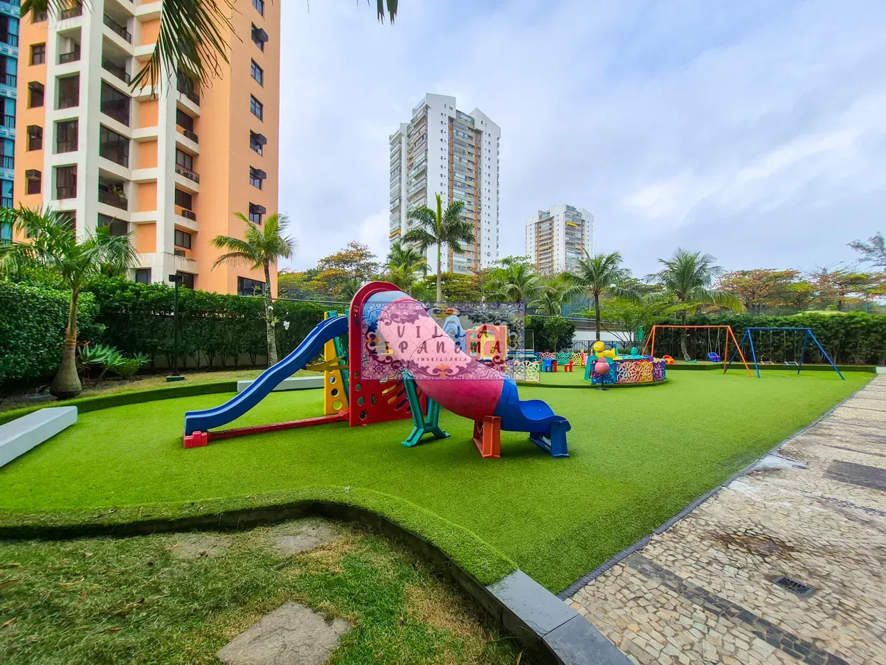 200 m² apartment with 3 en-suite bedrooms and private BBQ — photo 59