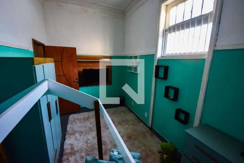Дом с 4 спальнями, 3 парковками и частным садом — photo 9
