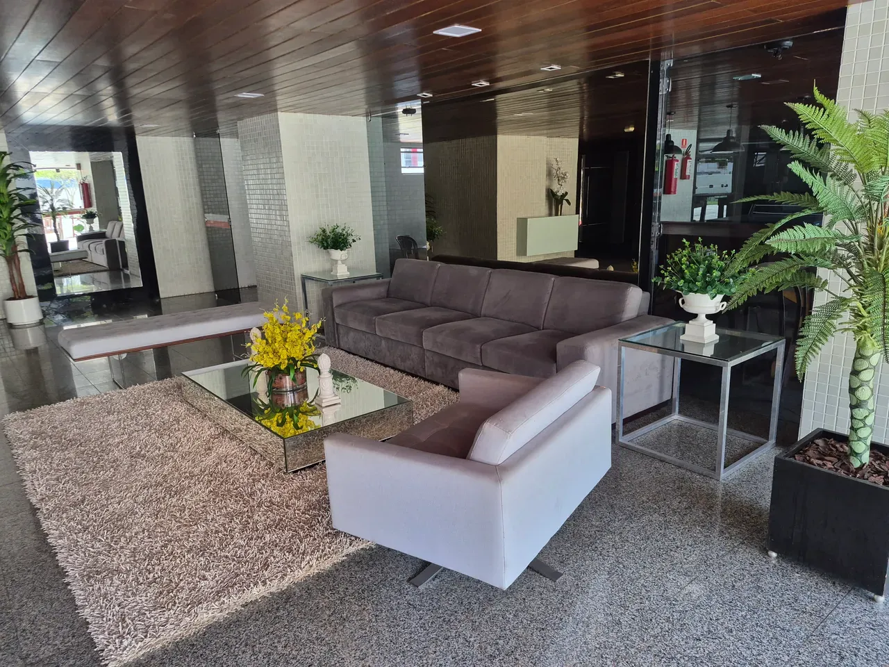 Apartment on the 11th floor with a glass-enclosed balcony — photo 15