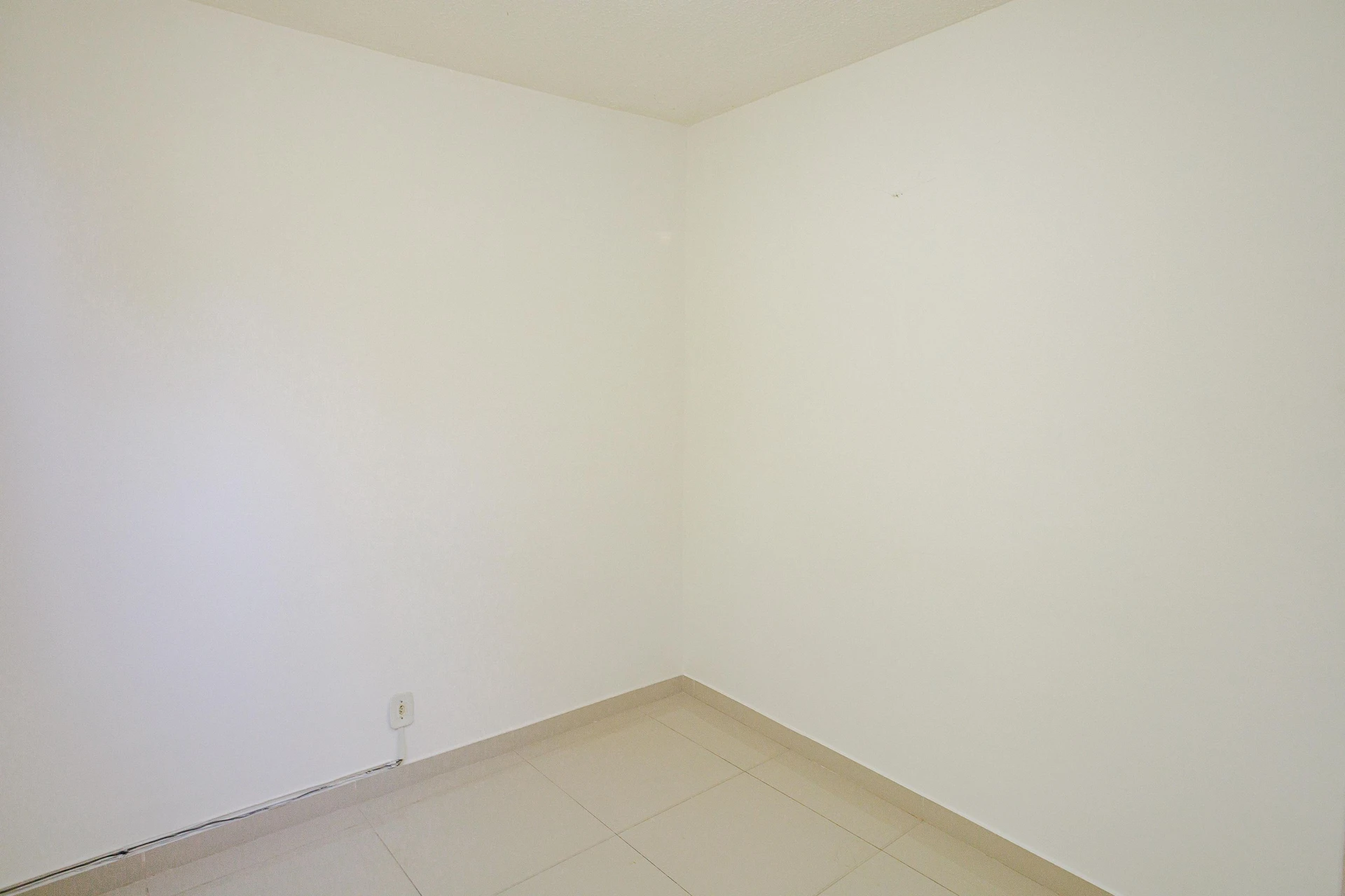 Unfurnished 2-bedroom apartment with 1 bathroom and parking — photo 16