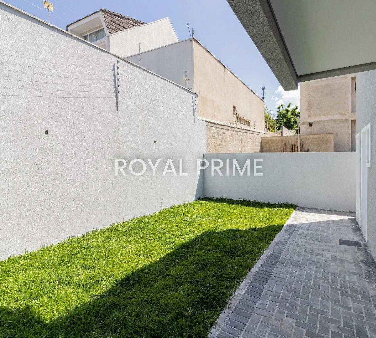 Unfurnished quadriplex house with 3 en-suite rooms — photo 33