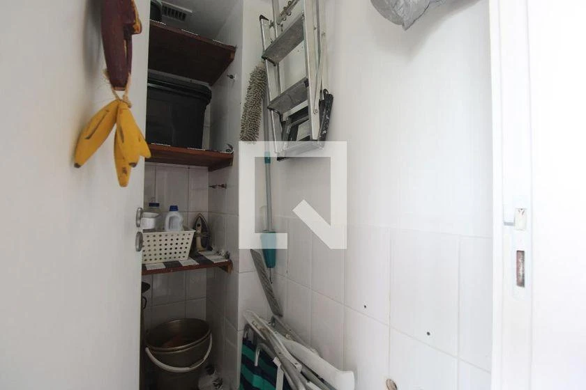 Furnished apartment, 83 m², with a glass-enclosed balcony — photo 41