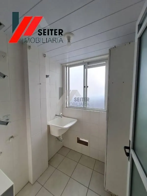 Apartment on the 8th floor with a grill on the balcony — photo 4