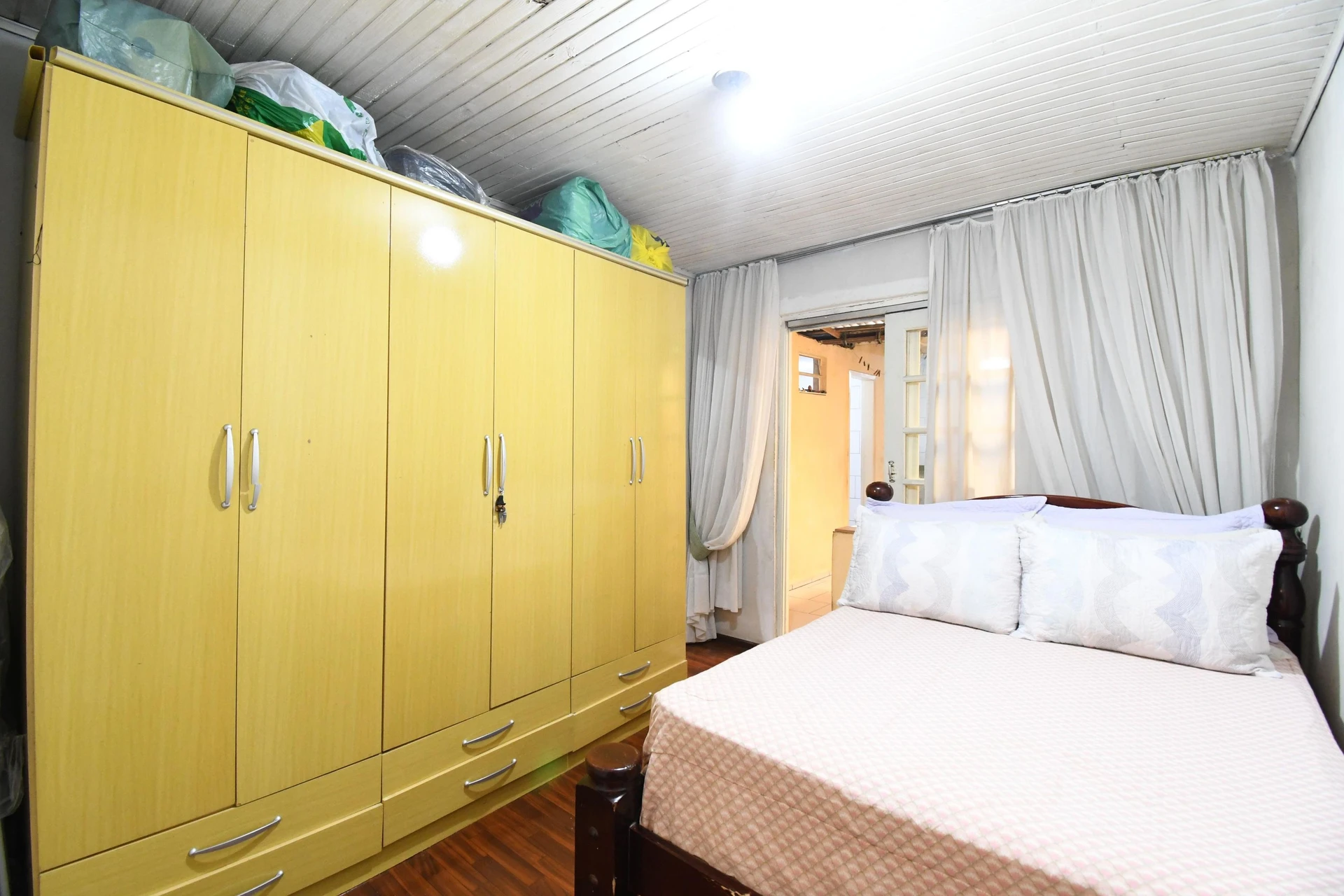 Casa de 55 m² con lavadora y balcón cerrado con vidrio — photo 55