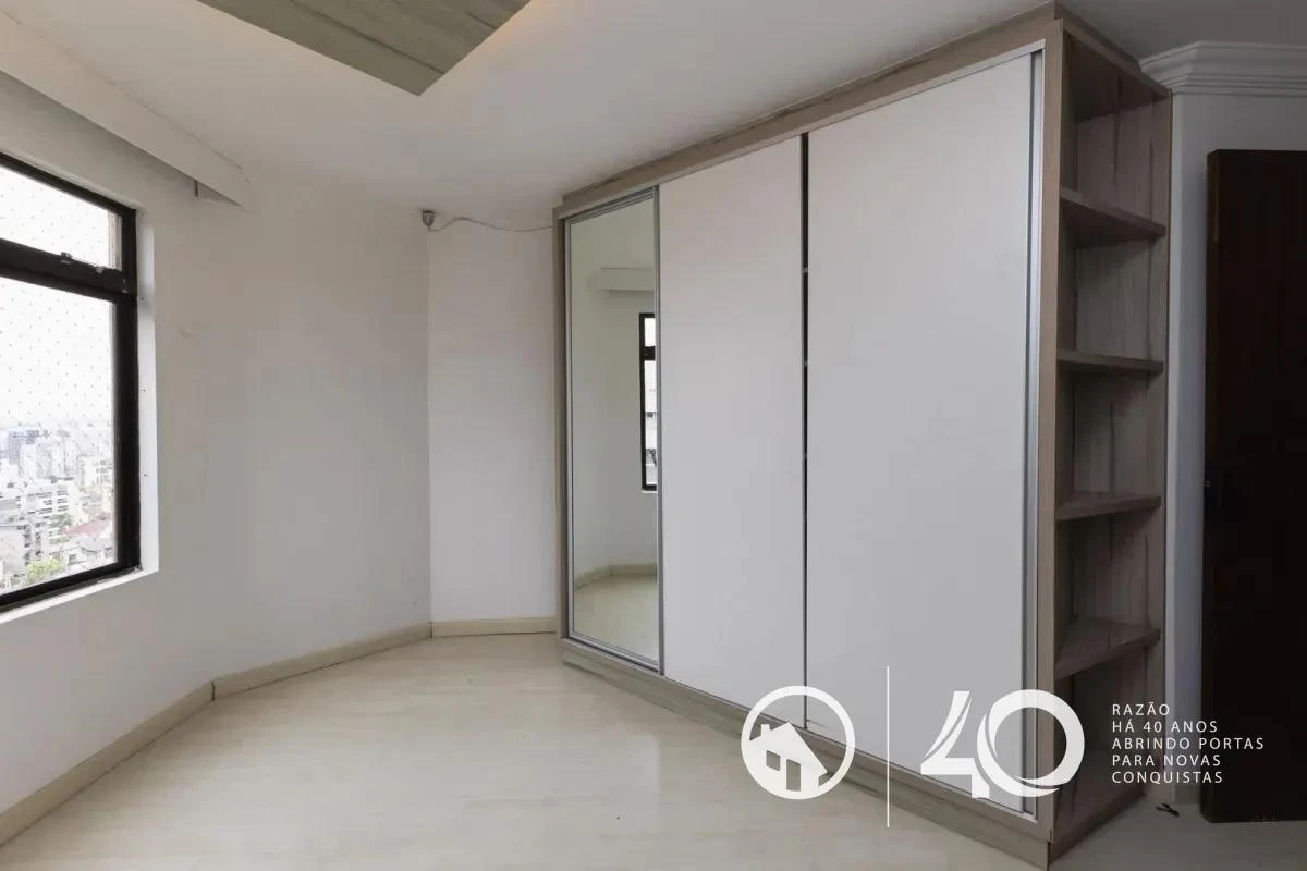 Apartment, 148 m², with a glass-enclosed balcony — photo 11