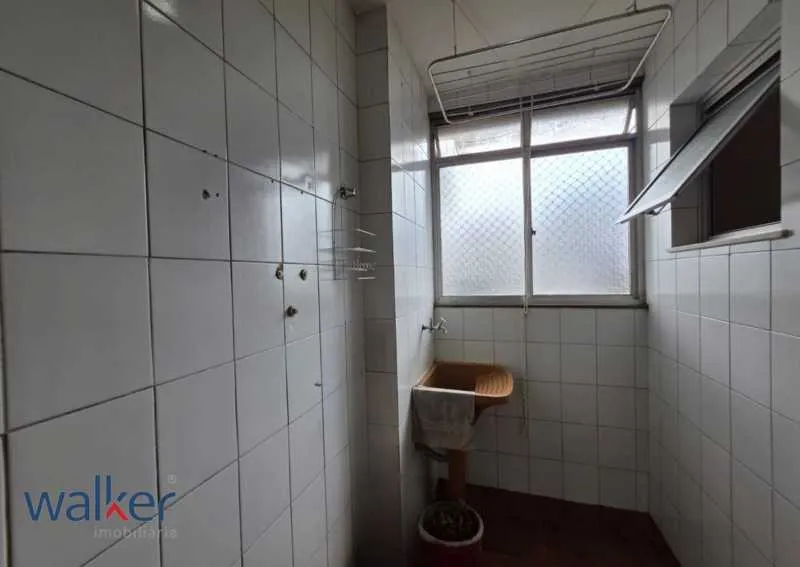 Balcony with a grill in a 3-bedroom apartment, 120 m² — photo 24