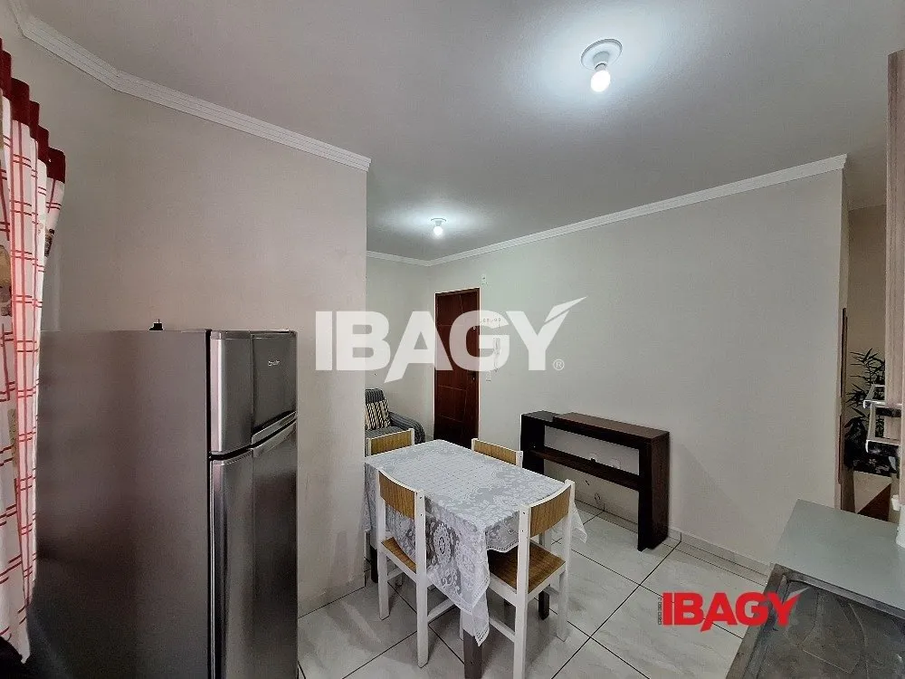 Furnished 2-bedroom apartment with a laundry tanque — photo 3