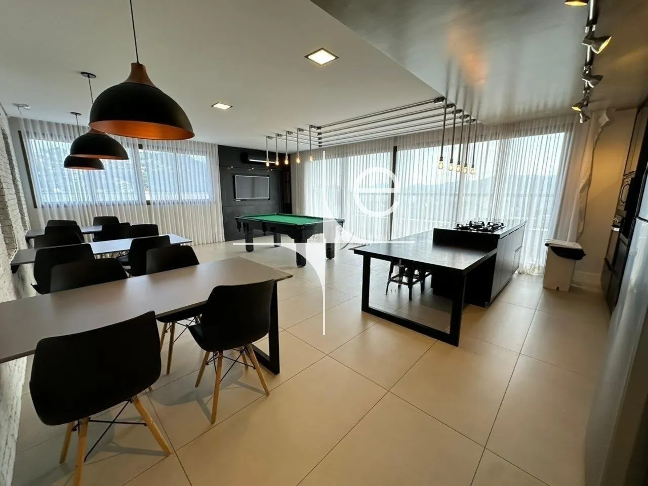 Home office in a one-bedroom apartment, 60 m² — photo 20