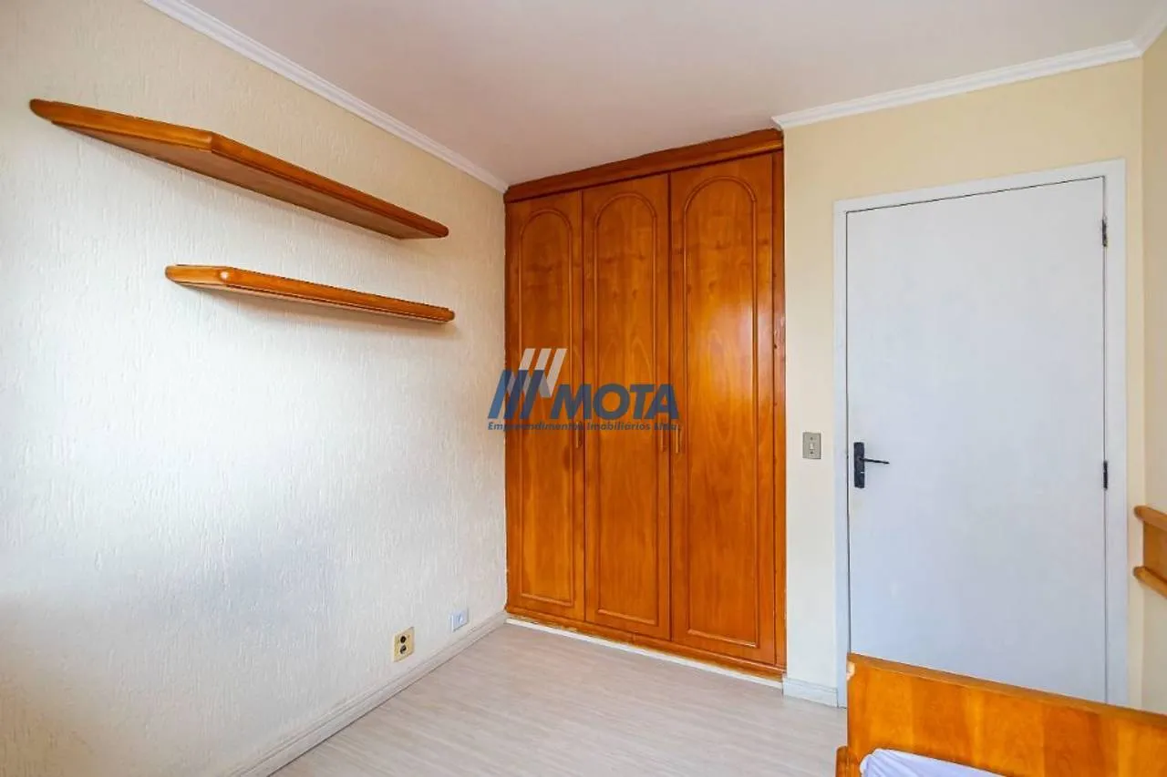 3-bedroom apartment with a home office — photo 42