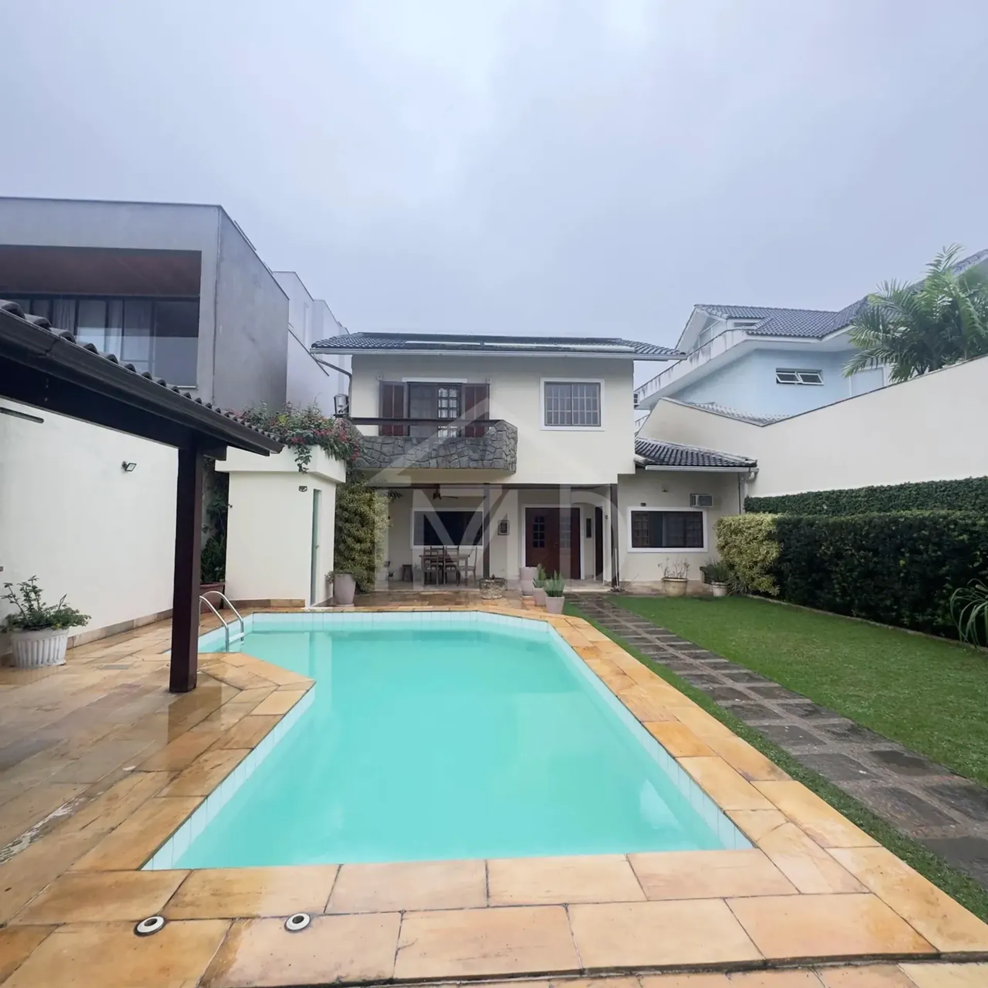 Furnished house, 250 m², with a walk-in closet — photo 6