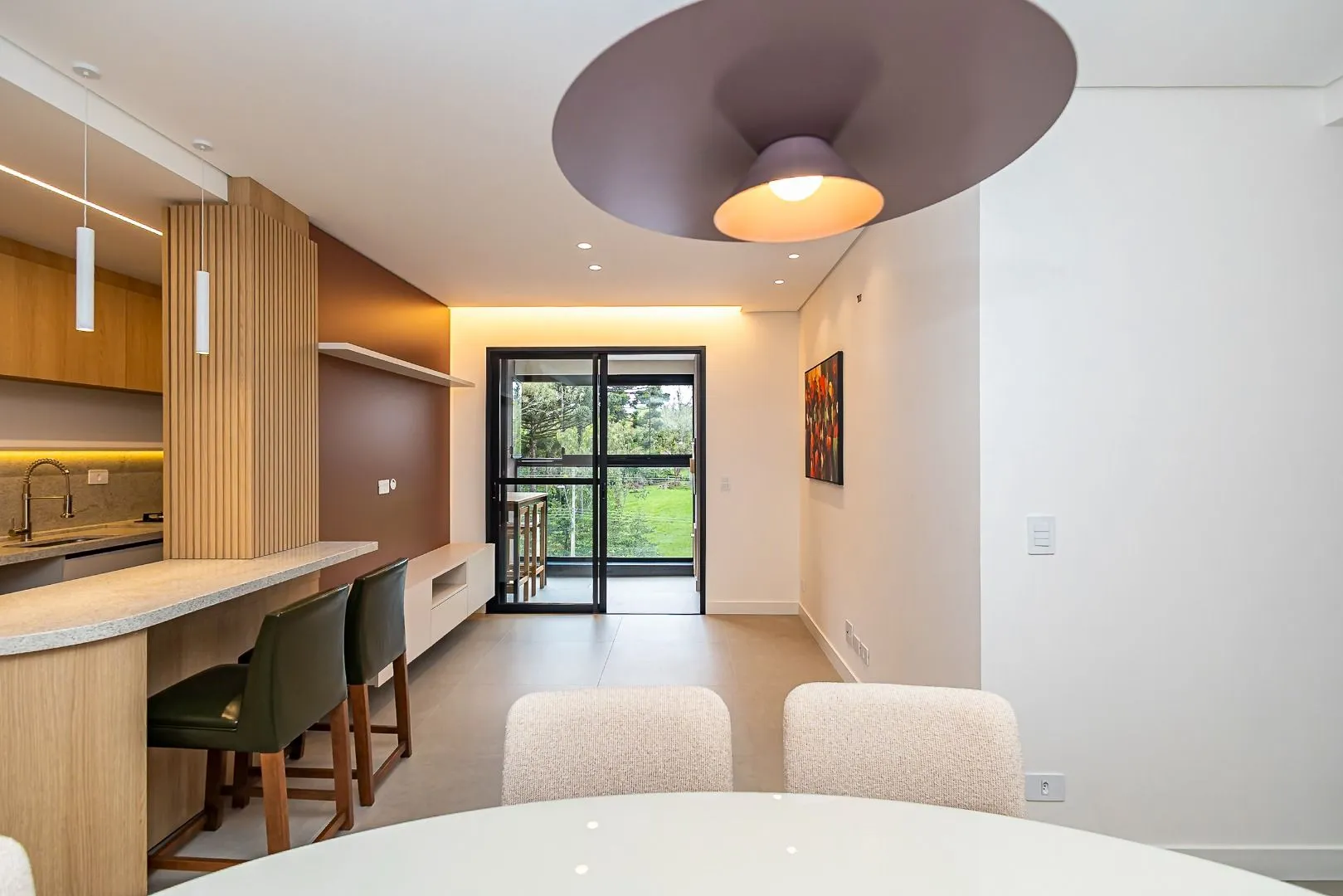 Furnished apartment, 78 m², with a glass-enclosed balcony — photo 7