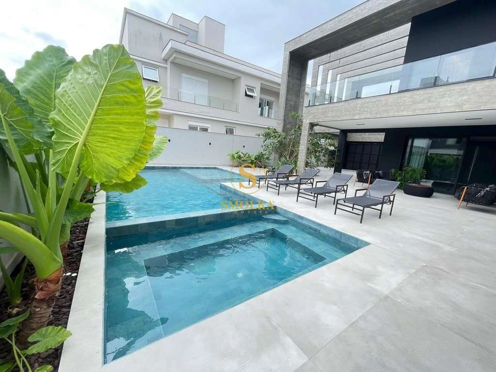 Casa amueblada con 5 suites y 645 m² — photo 4