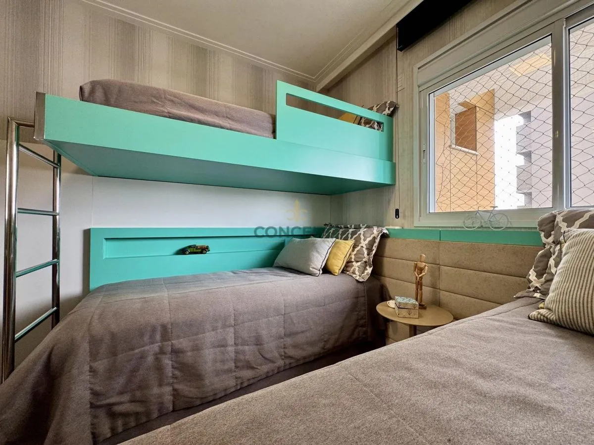 2-bedroom apartment with floor-to-ceiling windows — photo 11