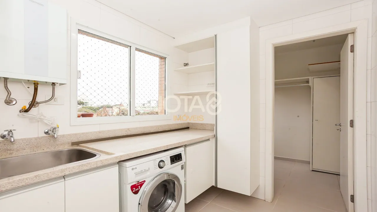 Furnished apartment with 131 m², 2 bedrooms and 3 baths — photo 7