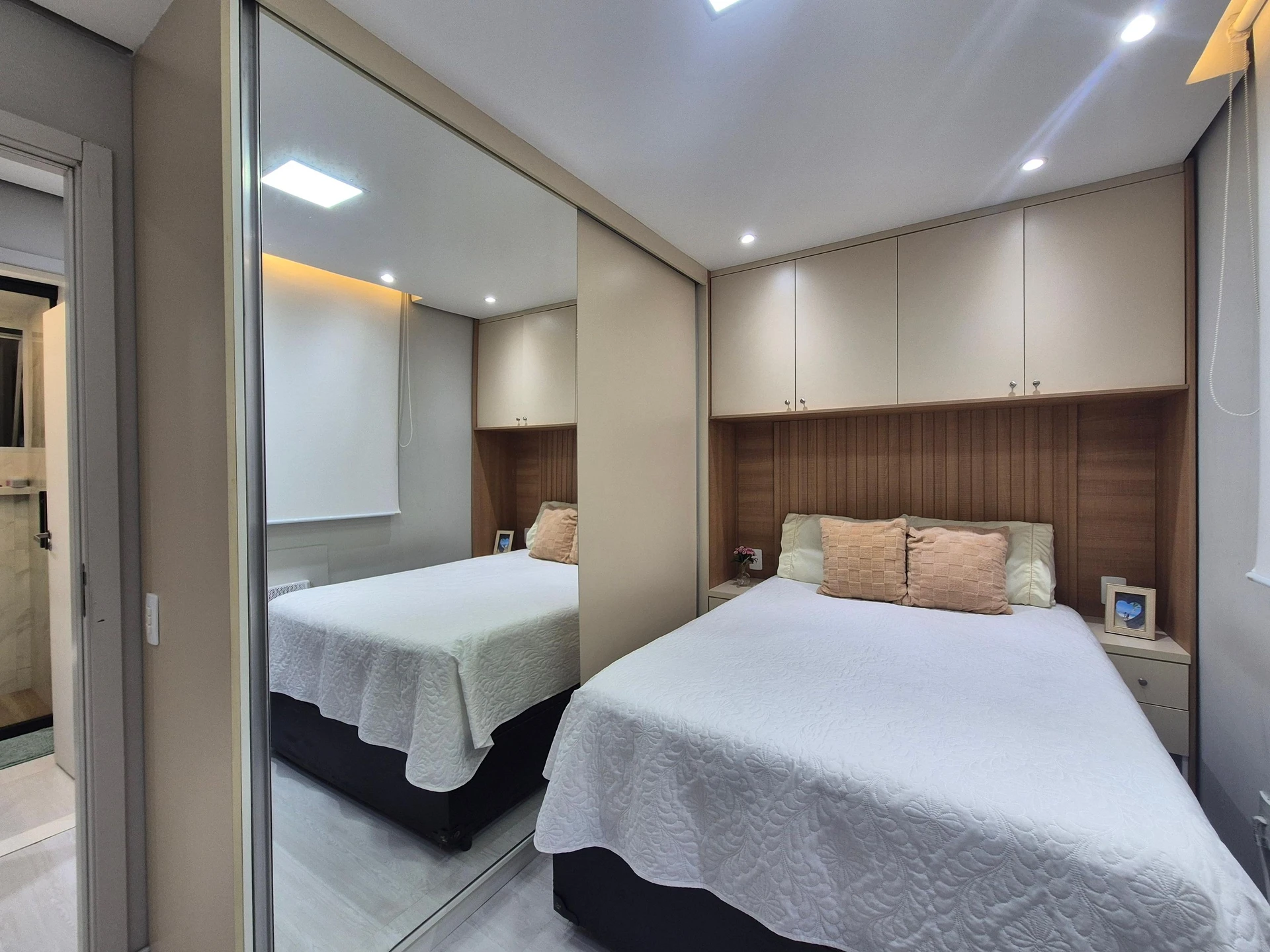 2-bedroom apartment with a washing machine — photo 8