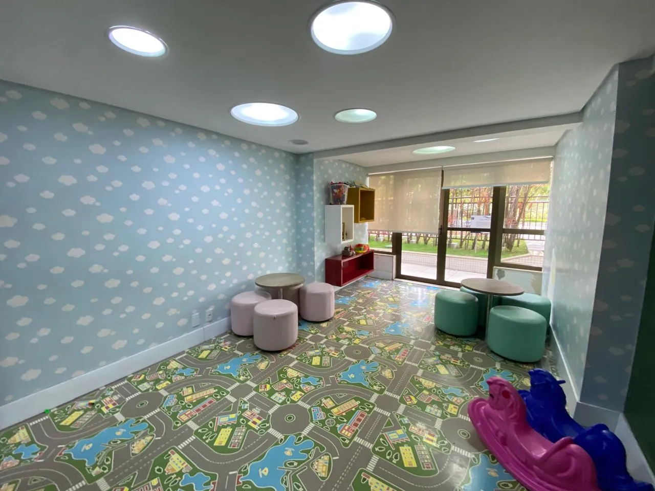 Квартира 91 м² с 3 спальнями и балконом — photo 32