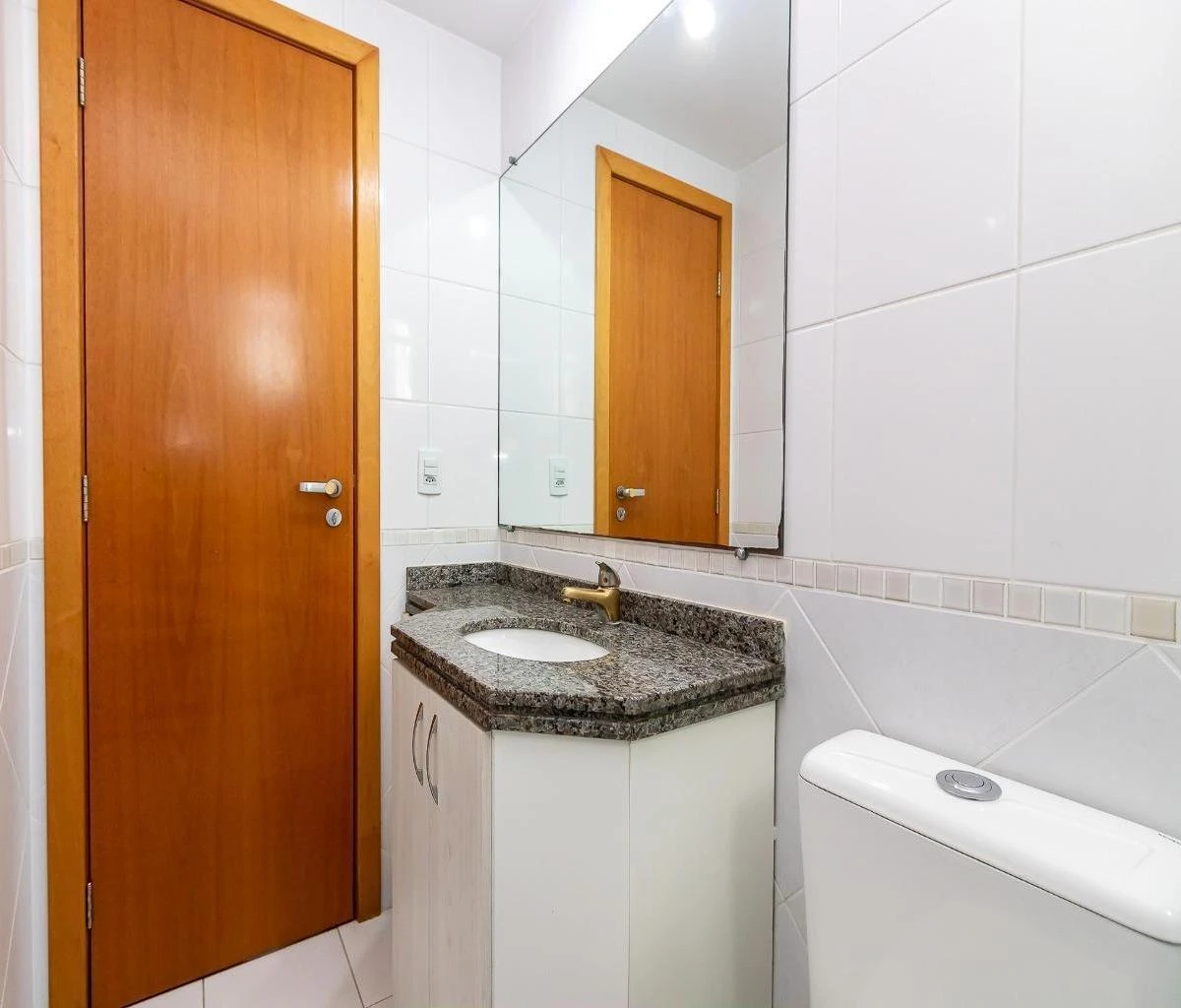 4-bedroom apartment with a home office in Curitiba — photo 16