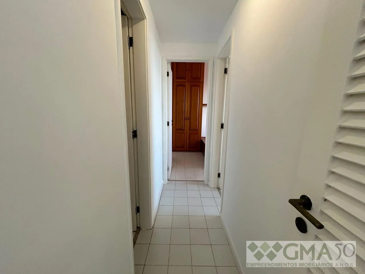Unfurnished 2-bedroom apartment with 3 bathrooms — photo 15