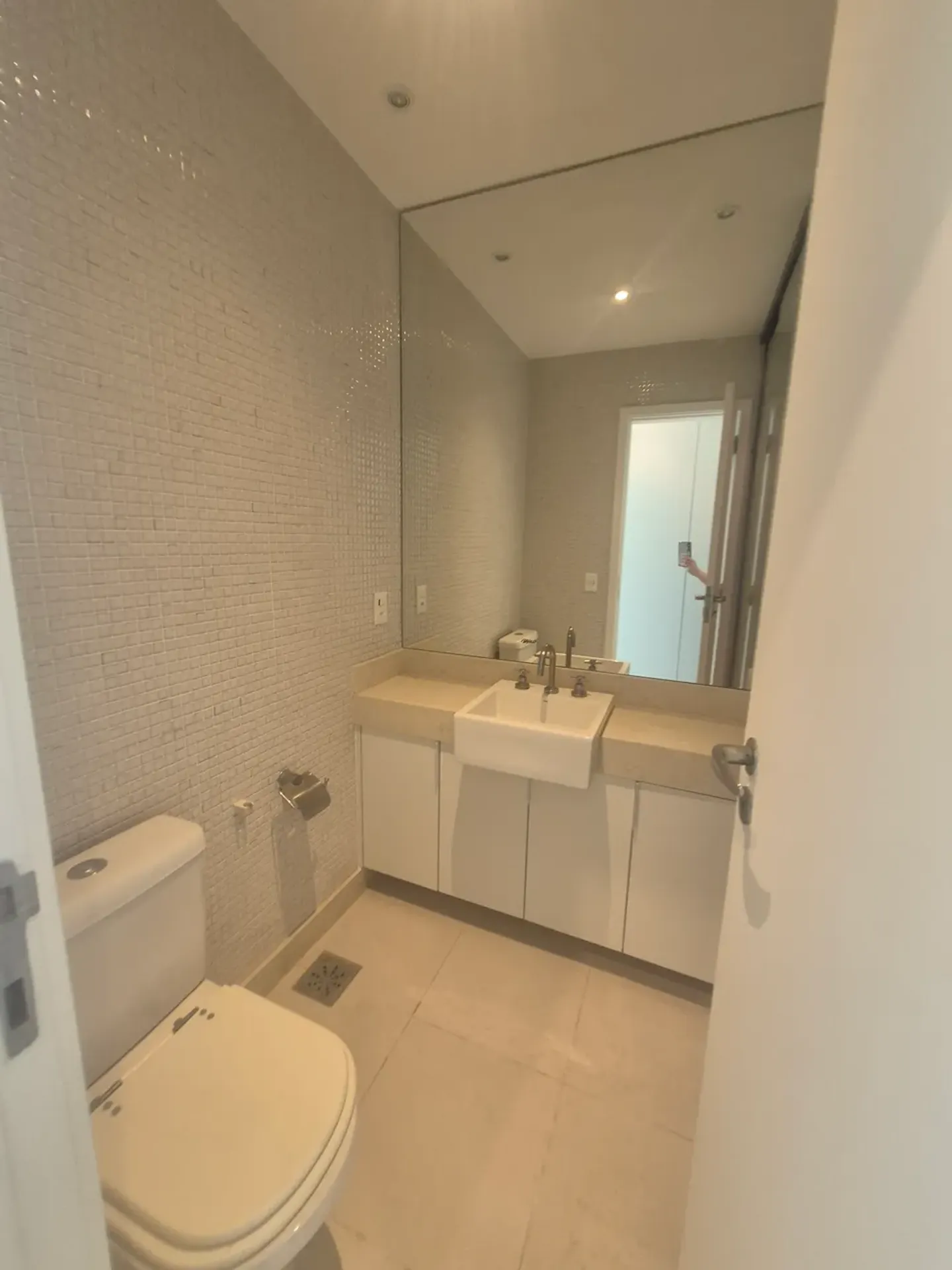 Furnished apartment with 5 bedrooms and shared pool area — photo 34