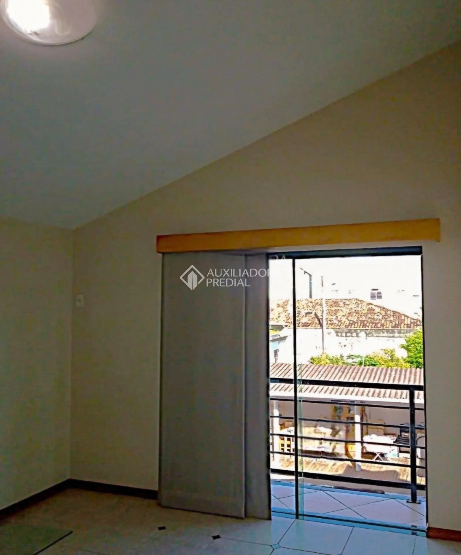 House with 3 bedrooms and 2 baths, on floor 2 — photo 18