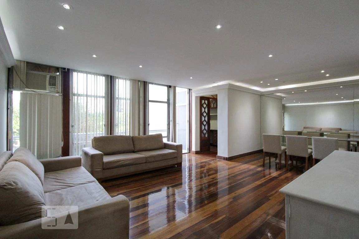 Mountain view in a 3-bedroom apartment, 140 m²