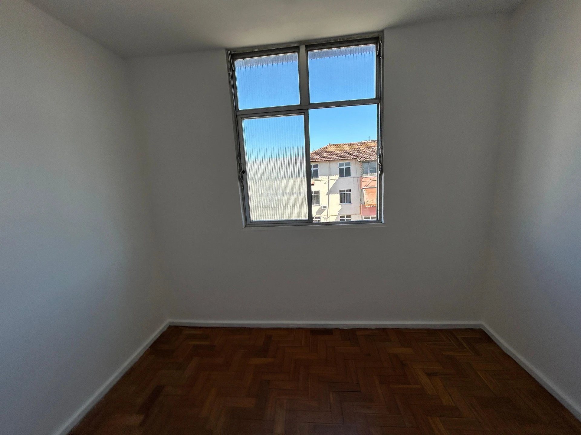 Unfurnished 3-bedroom apartment with 2 baths, no parking — photo 29