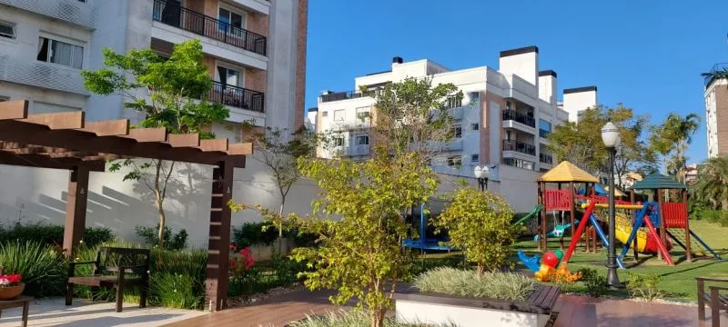 Balcony with a grill in a 3-bedroom apartment, 97 m² — photo 24