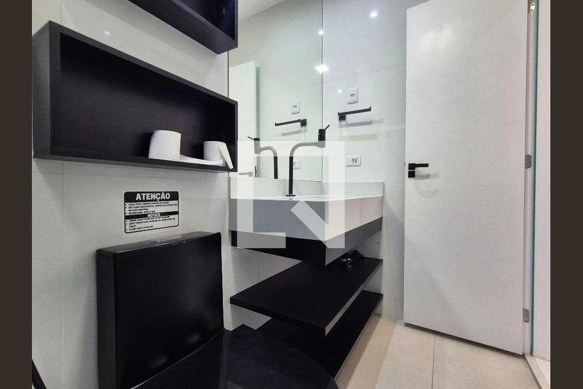 Furnished 45 m² studio with 1 bedroom and balcony — photo 23