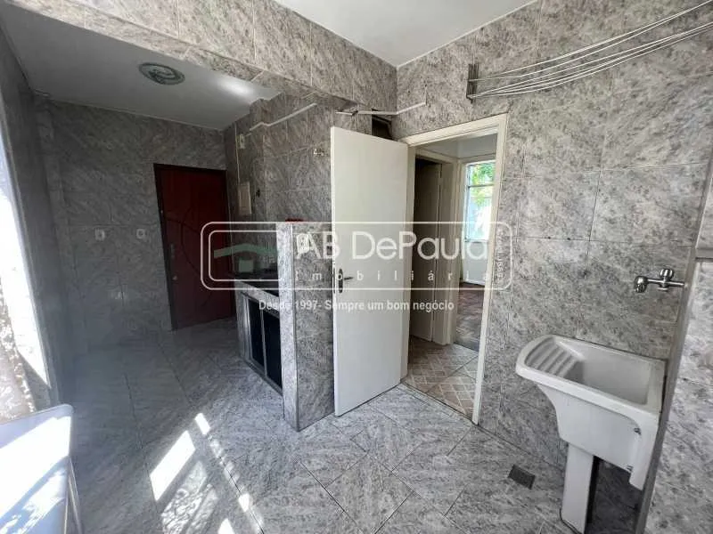 Apartment on the 3rd floor with wood or laminate floors — photo 9