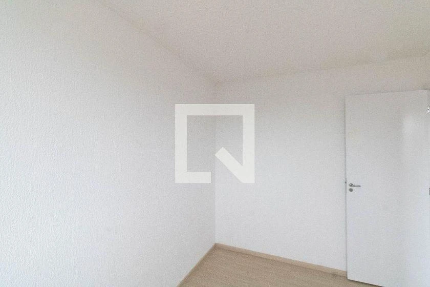 2-bedroom apartment in a building with a gym — photo 15