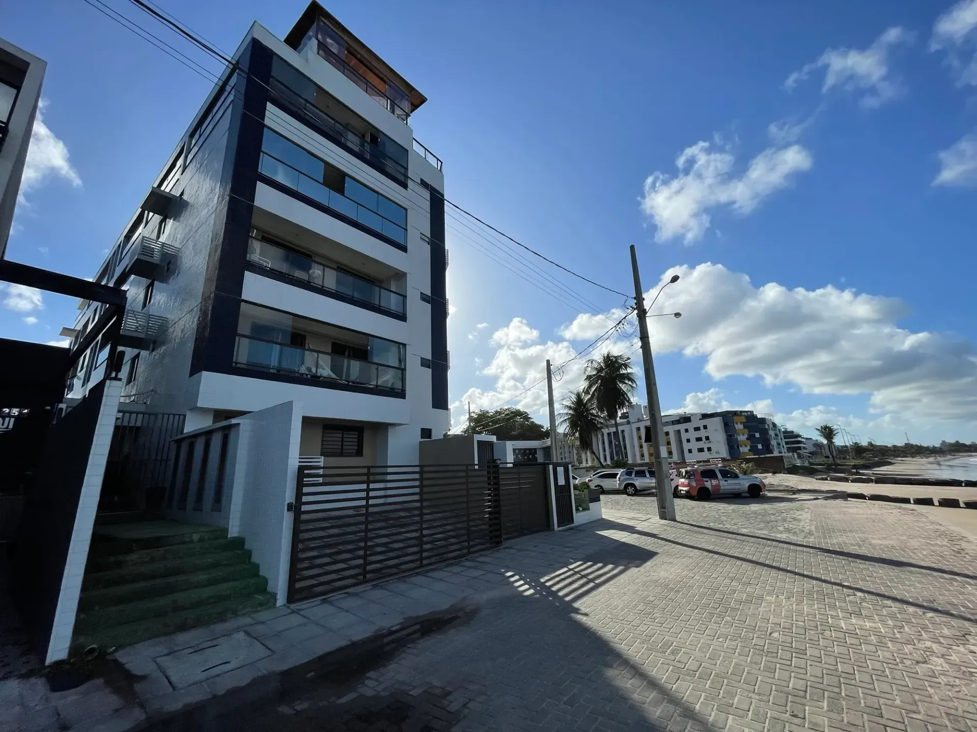Furnished 1-bedroom apartment with no parking — photo 12